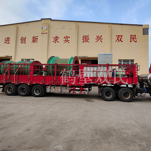 雙筒1.6米，單筒2米礦井提升機(jī)發(fā)貨。